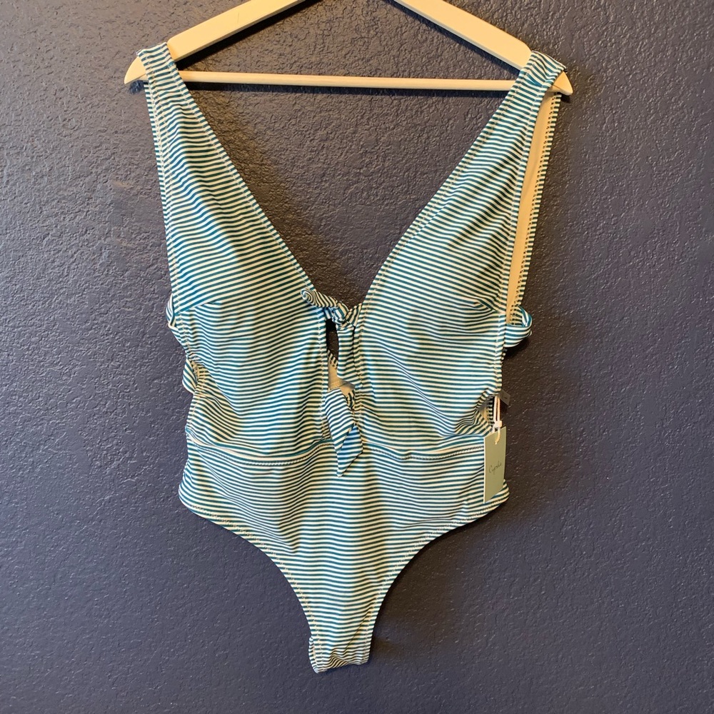 NEW CUPSHE One Piece Stripe Swimsuit Size Large